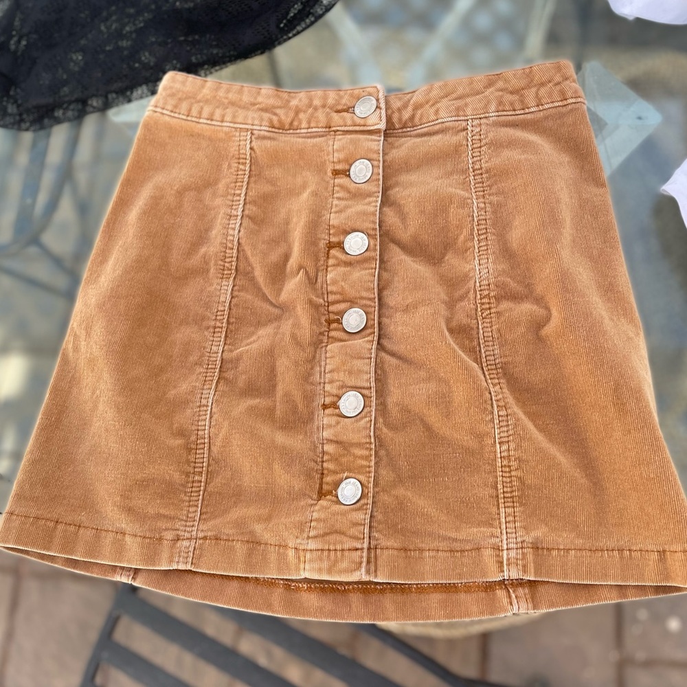 Buttoned up skirt